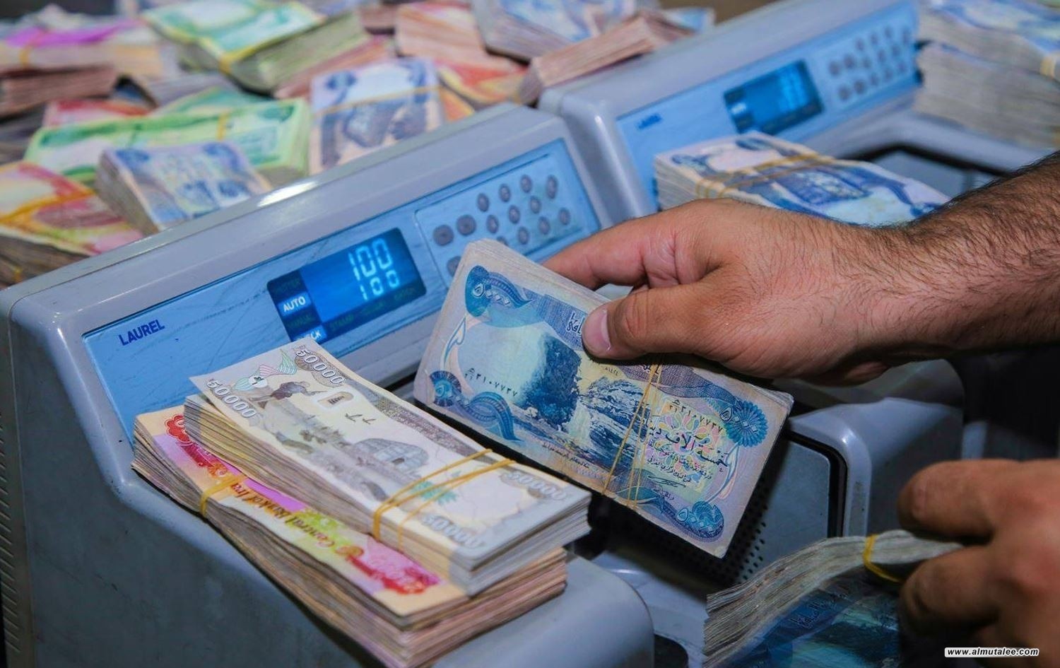 نائبة كردية تعلن انجاز القوائم الخاصة بصرف رواتب موظفي كردستان لشهر اذار