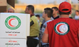 الهلال الأحمر يحذر المواطنين من عمليات احتيال وهمية لتوزيع المساعدات
