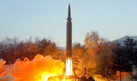 كوريا الشمالية تطلق صاروخاً بالستياً جديداً بإتجاه بحر اليابان