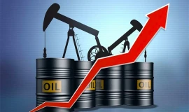 تهديدات ترمب والغارات على العراق تقفزان بأسعار النفط إلى نحو 90 دولاراً