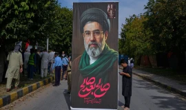 "نيويورك تايمز": مجتبى خامنئي أكثر انفتاحاً من والده على الخيار النووي