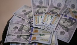استقرار أسعار الصرف بأسواق بغداد وتراجع طفيف في أربيل