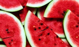 متى يكون أكل البطيخ مميتاً؟ دراسة تجيب
