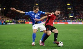 إيطاليا تستهل حملة الدفاع عن اللقب بالفوز على ألبانيا بهدفين في يورو 24
