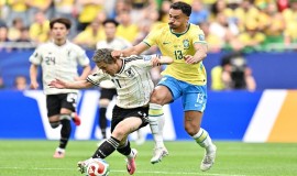راقصو السامبا يعطلون الماكنات اليابانية ويتأهلون لدور الـ16 من كأس العالم