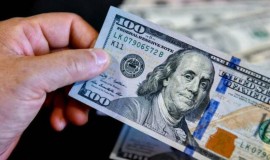 ارتفاع طفيف بأسعار الدولار في بغداد وأربيل مع إغلاق البورصات