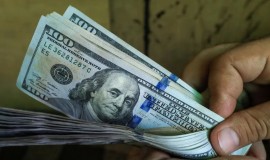 استقرار أسعار صرف الدولار في بغداد وتسجيل ارتفاع طفيف بأربيل
