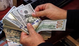 انخفاض أسعار الدولار أمام الدينار العراقي في بغداد وأربيل
