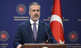 وزير الخارجية التركي: إسرائيل ترتكب جرائم حرب يوميا في قطاع غزة.
