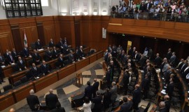 لبنان... البرلمان يؤجل الانتخابات البلدية لمدة عام