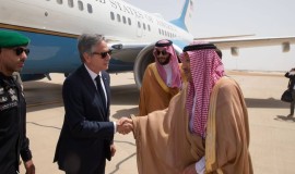 بلينكن يصل إلى السعودية في أول محطة له من جولته بالشرق الأوسط