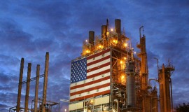 انخفاض مخزونات النفط والبنزين الأميركية بأكثر من التوقعات