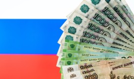 المصرف المركزي الروسي يلمح إلى تشديد السياسة النقدية